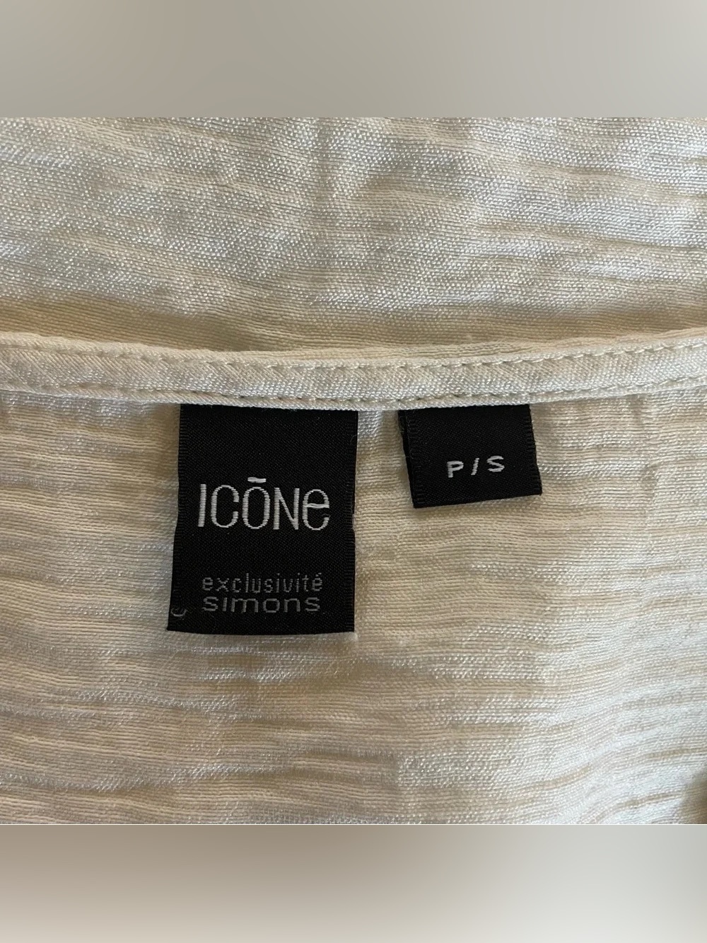 ICÔNE by SIMONS Asymmetrical Button Cropped Short Sleeve Blouse Women’s Small - Picture 5 of 6
